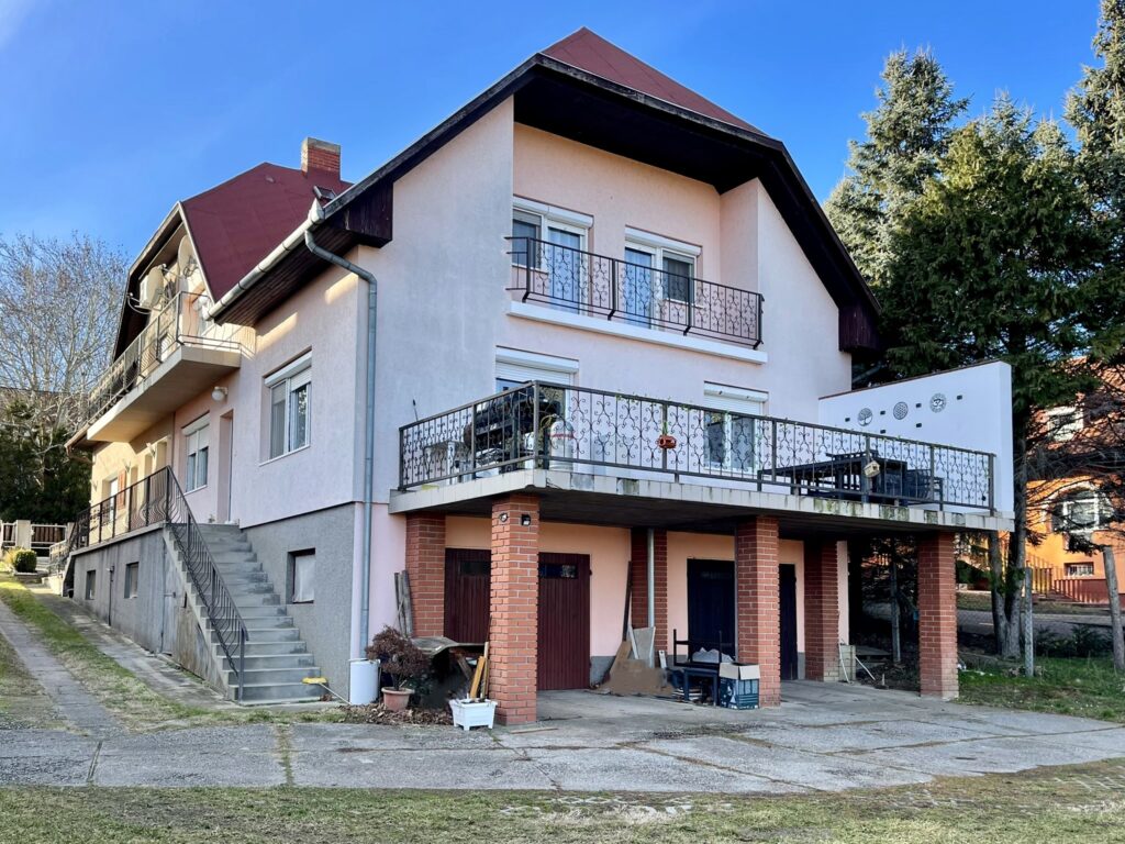 Örökpanorámás ikerház HUF 97,9M